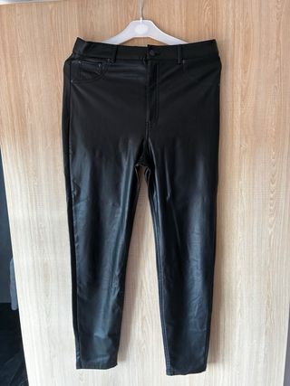 Pantalones cuero PULL&BEAR XL