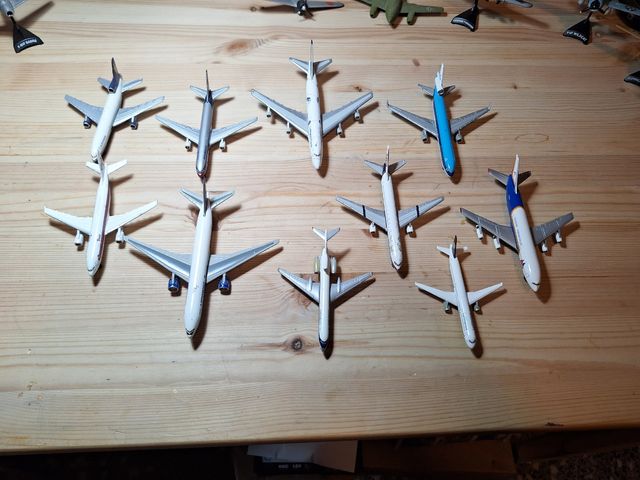 Colección 10 Aviones Civiles Metalicos - Coleccion