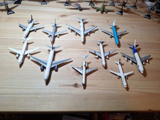 Colección 10 Aviones Civiles Metalicos - Coleccion