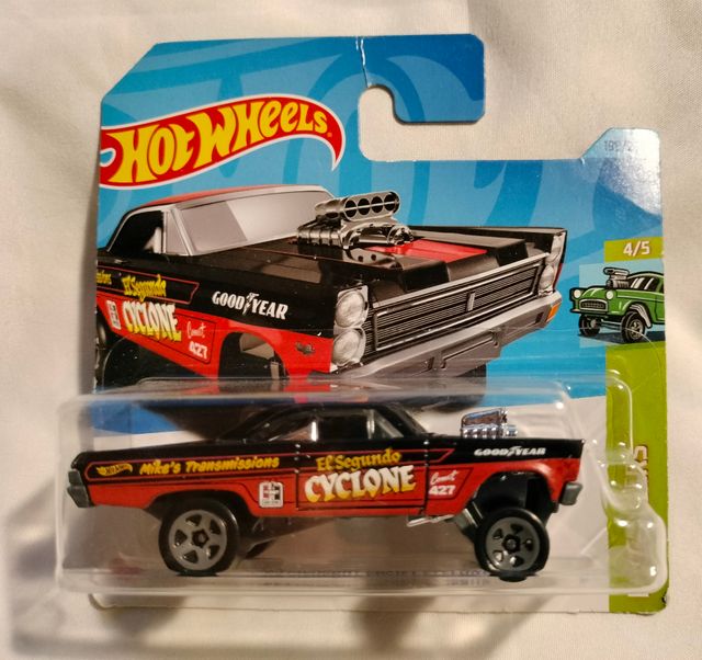 10 Coches HOT WHEELS cerrados 2€ cada uno LOTE10