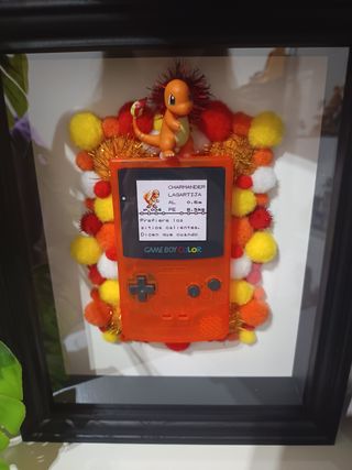 Game Boy Color con Charmander