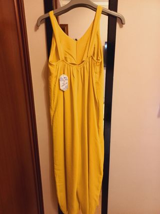Mono amarillo mujer