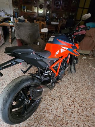 KTM 1290 Super Duke R - Impecable