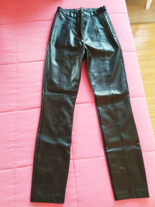 Pantalones Zara piel negros talla S