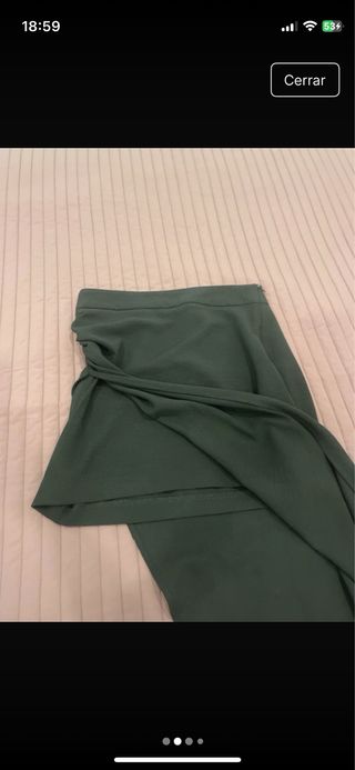 Falda midi Zara negra