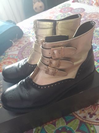 Botines VITELO negros y dorados
