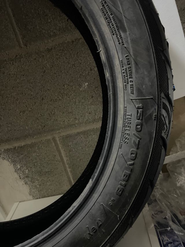 Neumático Avon Cobra Chrome 150/70VB18. 76V Outlet