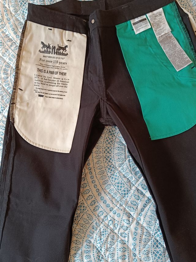 Pantalones chinos Levi's negros