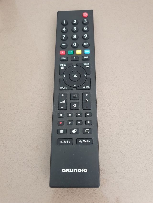 Comando à distância Grundig TV para o modelo RC3214803