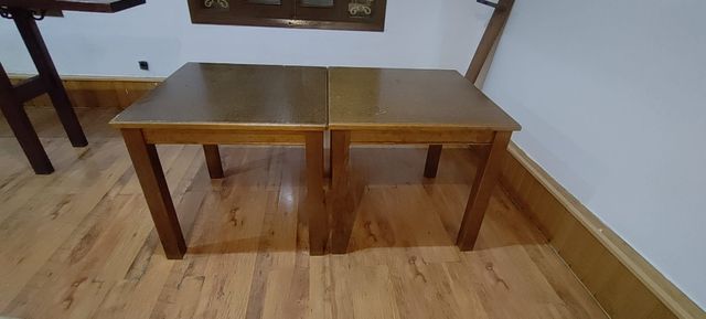 3 Mesas madera marrón