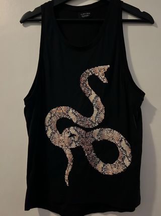 camiseta lentejuelas hombre zara