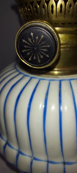 Quinqué porcelana blanca antigua