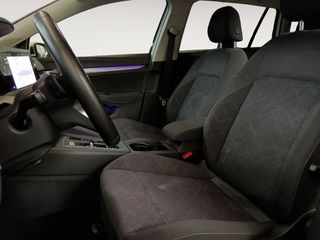 Volkswagen Golf Life eTSI