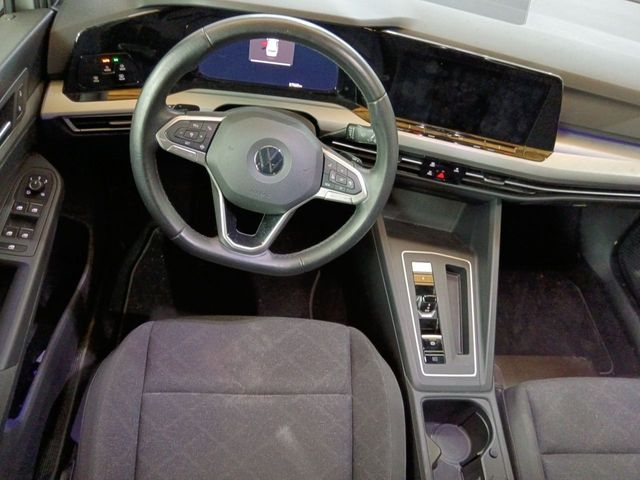 Volkswagen Golf Life eTSI