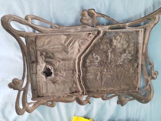 Relieve Art Nouveau calamina