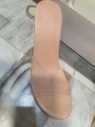 Zapatos tacón beige transparentes