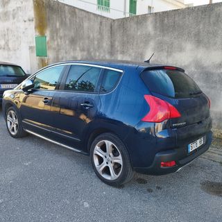 Peugeot 3008 2011