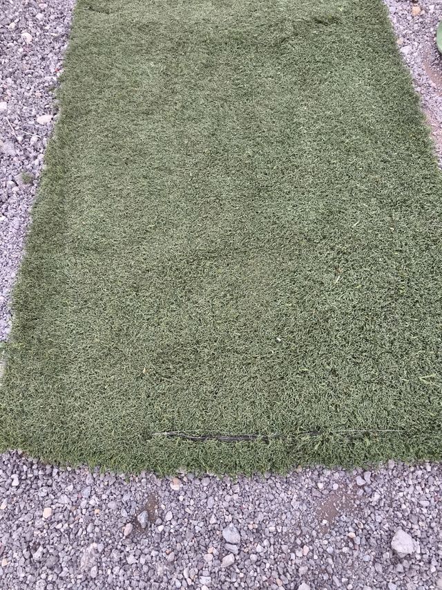 Cesped artificial - 4 rollos Precio por rollo