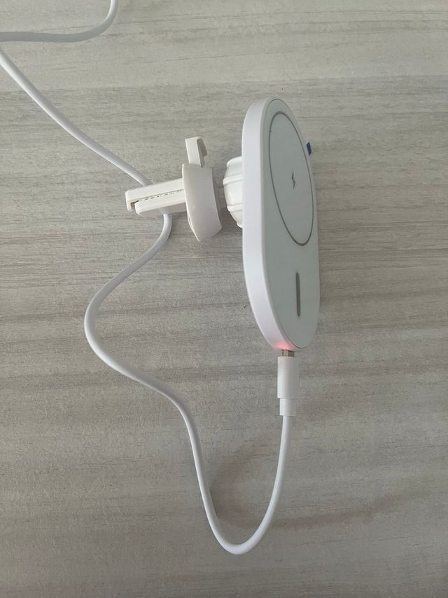 Supporto Wireless Magnetico Auto