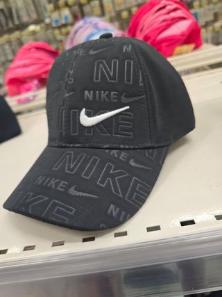 ¡OFERTA! Gorra Nike negra c/blanco