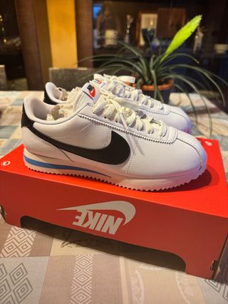 Zapatillas Nike Cortez nuevas con caja,talla 38,5 de segunda mano por 50  EUR en Benissa en WALLAPOP