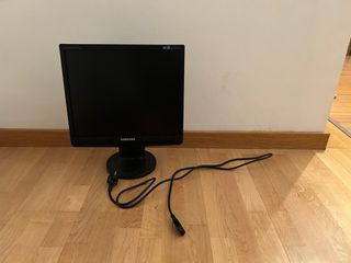 Monitor Samsung von soporte de altura regulable