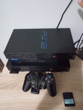 PlayStation 2 con un mando