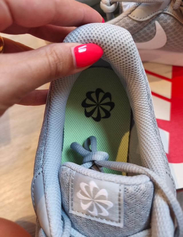 Zapatillas Nike grises - Running