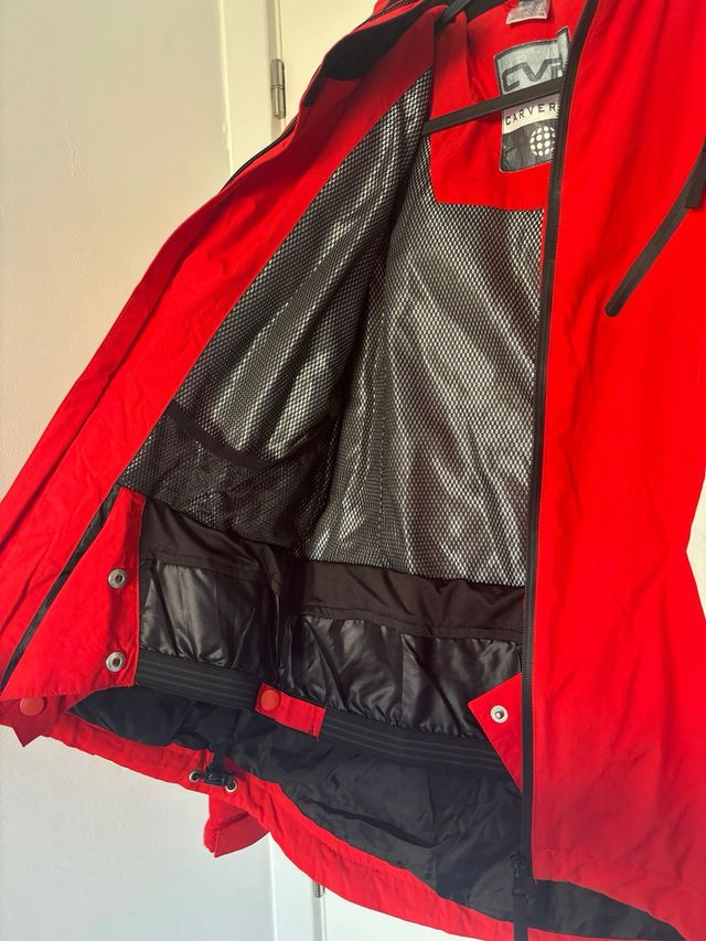 Chaqueta esquí roja y blanca