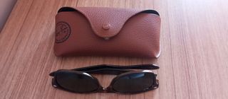 Ray Ban New Wayfarer Classic.