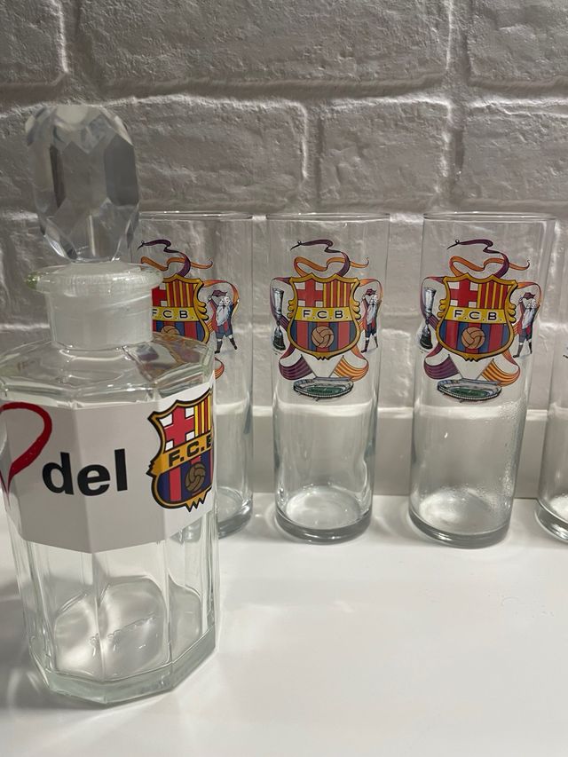 7 Vasos Vintage FC Barcelona y botella