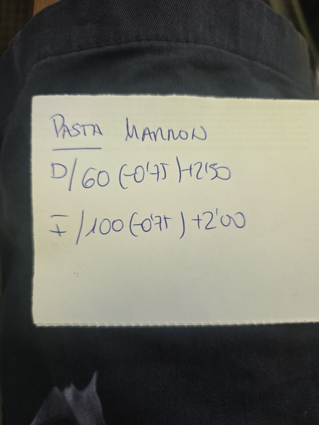 Óculos Vogue - Armação preta e branca