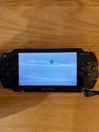 PSP 1004 Nero + 8 giochi