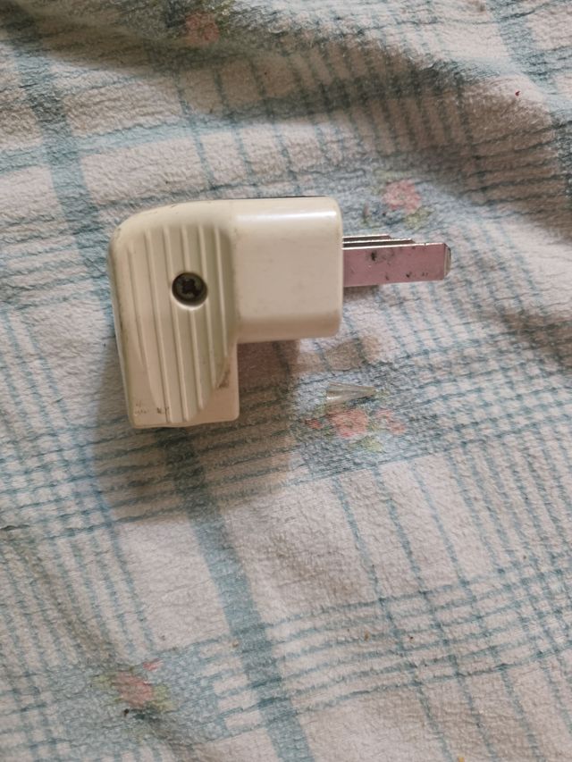 Adaptador de ficha europeu para forno