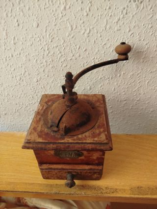 Molinillo café antiguo