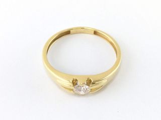 anillo oro 18k con piedra con diamante de laboratorio