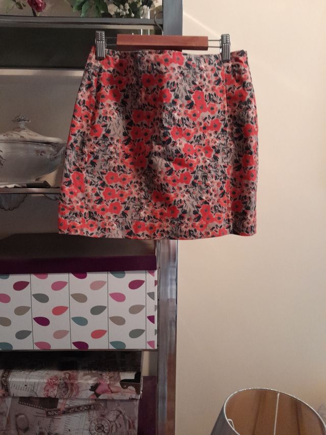 Mini Falda Club Monaco - Roja y Multicolor