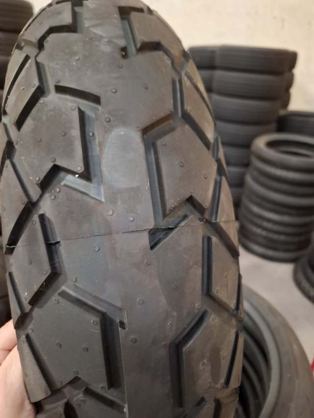 Neumático Bridgestone Exedra Max  110/90R19 62H