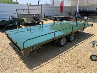 Remolque agrícola 4x2, verde