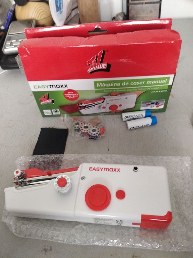 Macchina da cucire EASYmaxx portatile