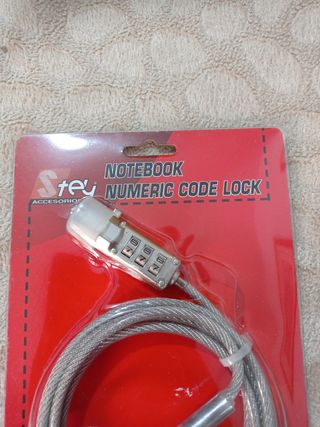Candado código numérico portátil