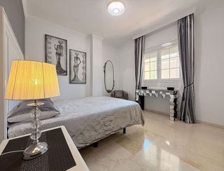 Piso en venta en Puerto Banús en Marbella