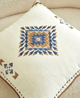 2pzs.Fundas cojines bordadas.Beige/Azul. 70% Lino.