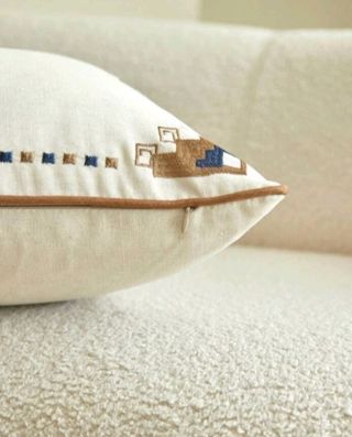 2pzs.Fundas cojines bordadas.Beige/Azul. 70% Lino.
