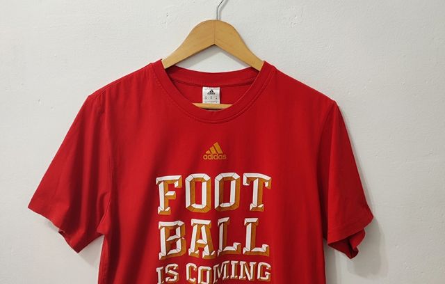 Camiseta roja Adidas Edición Limitada Talla M