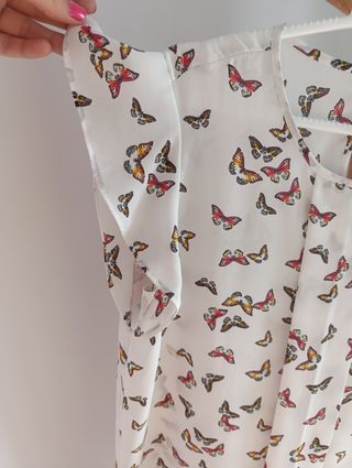 Blusa estampada mariposas