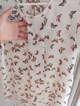 Blusa estampada mariposas