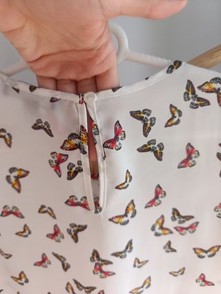 Blusa estampada mariposas
