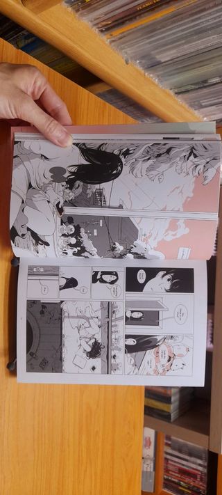 Laura Dean keeps breaking up with me