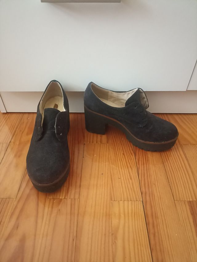 Zapatos CORINA negros, talla 36.